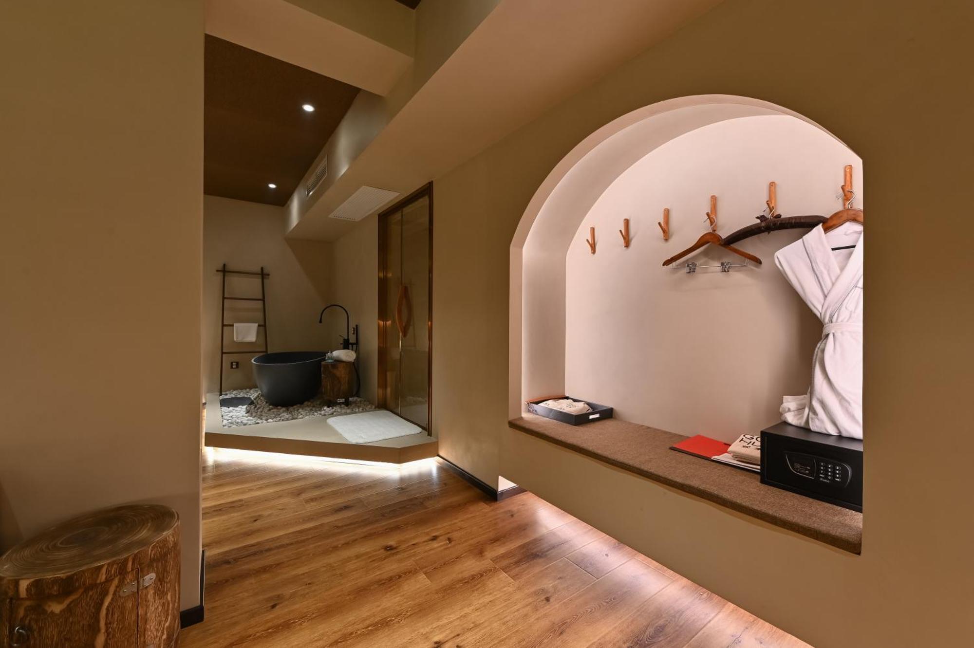 Goohug Hotel